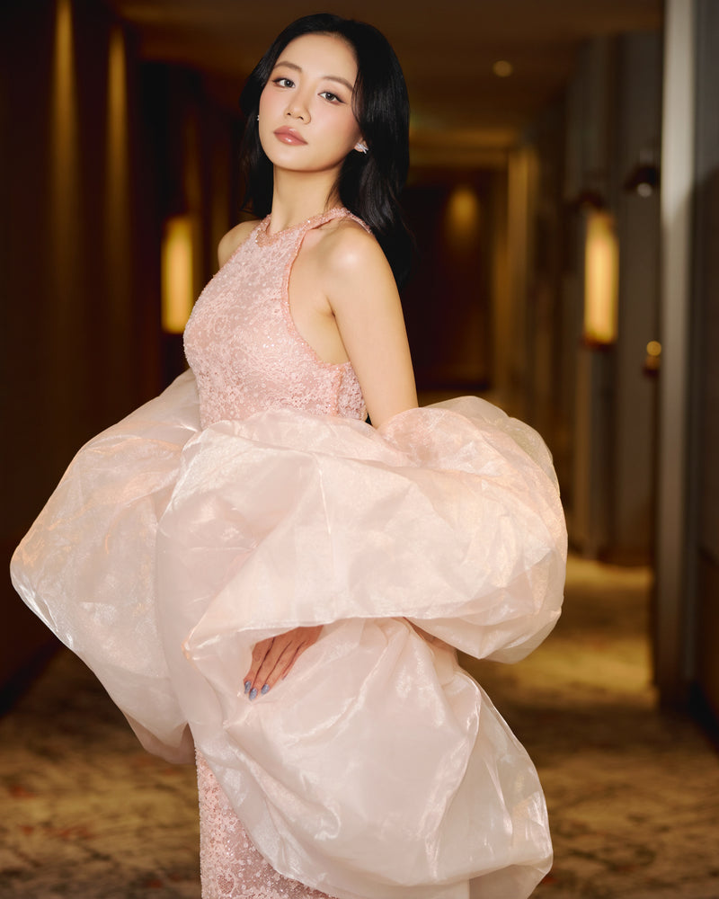 Ms. Van Mai Huong with IHF STUDIO